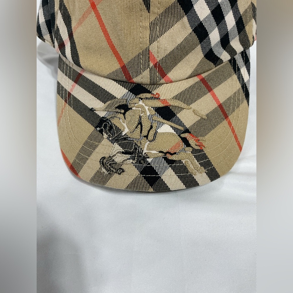 Burberry Beige Plaid Baseball Cap with Equestrian Motif - Picture 2 of 8